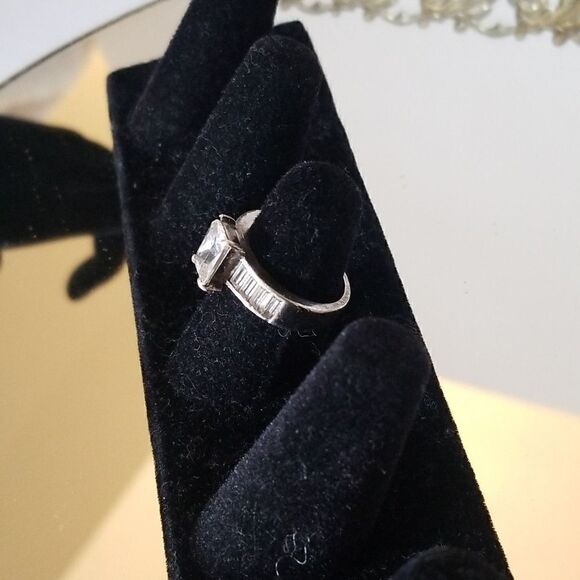 Vintage Silver Diamond ring - Picture 2 of 4